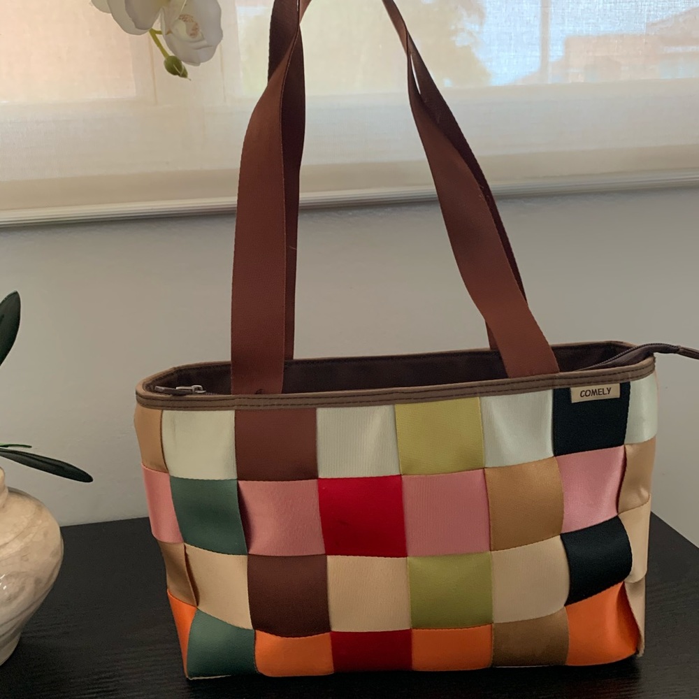 Comely Handbag 👜 - Picture 11 of 13